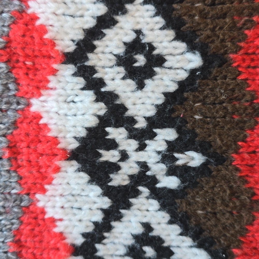 RD Style Conscious, Fair Isle Crewneck Sweater, Red/Black/White/Gray, VGUC, L - Picture 7 of 14